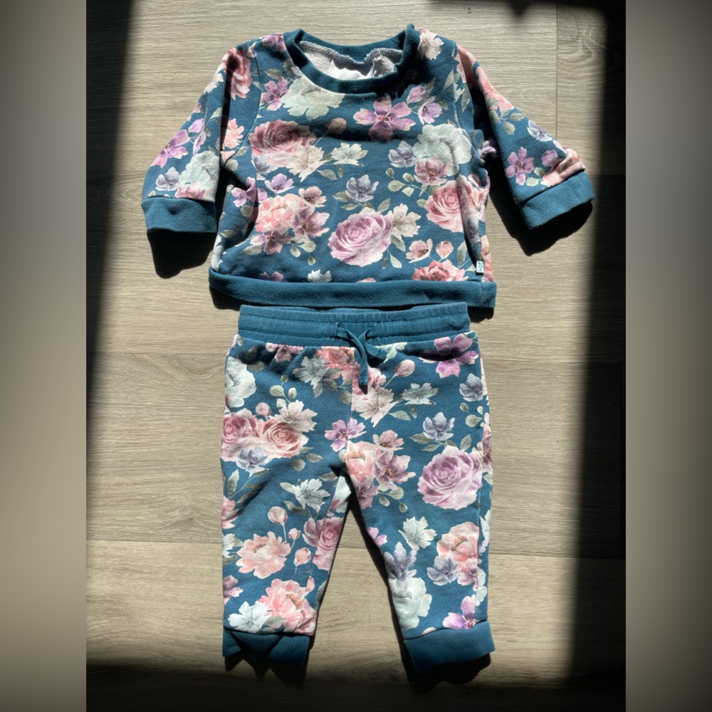 Posh Peanut Sweat Set